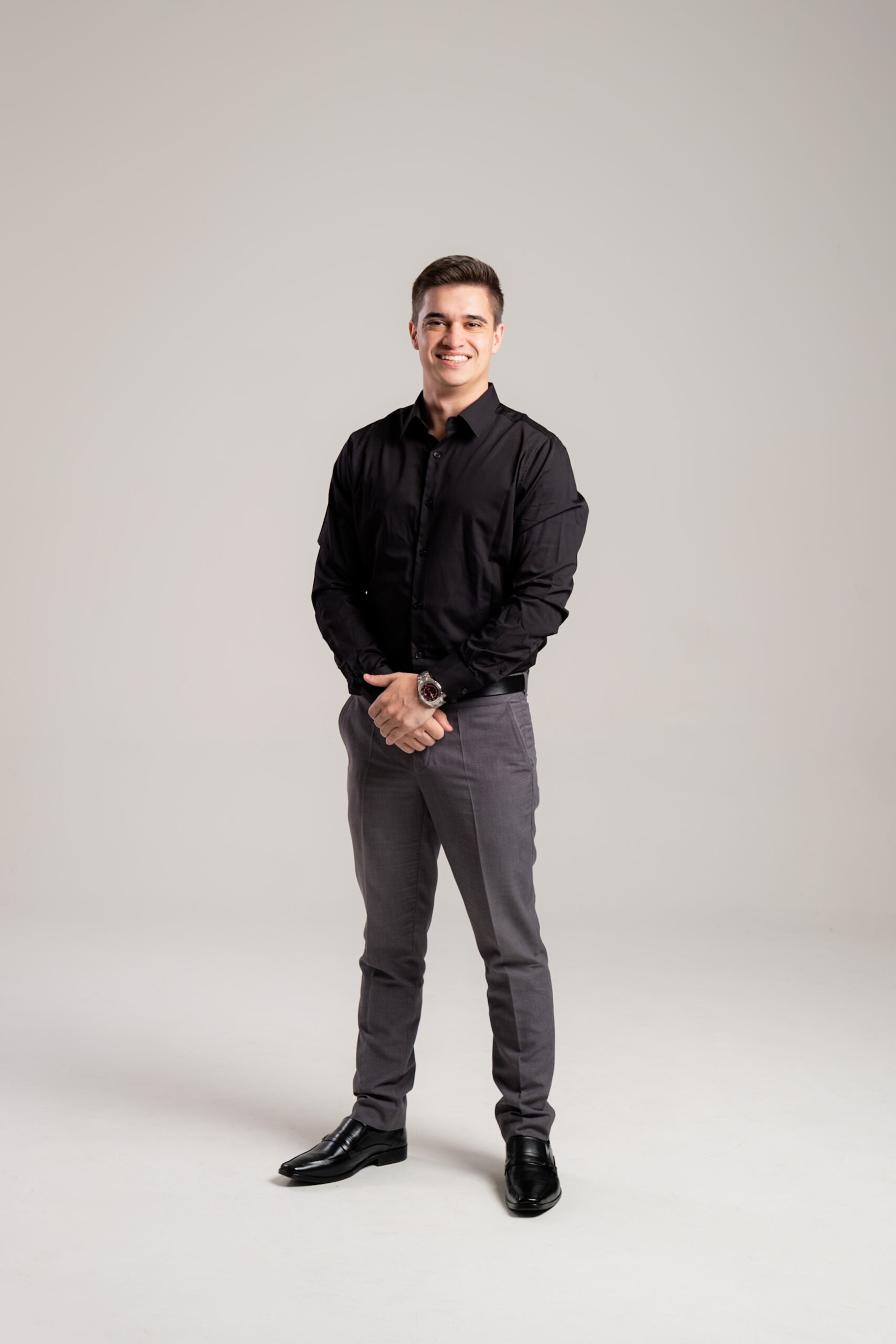 Leonardo Schultz é assessor parlamentar e empreendedor, nascido e criado em Joinville.