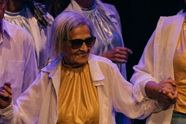 Aos 98 anos, bailarina conquista o público e vence no Festival de Dança de Joinville