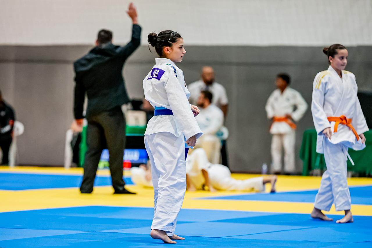 Atleta de 12 anos conquistou etapas do JEVILLE, JESC e Regional e agora disputará a competição nacional em Brasília