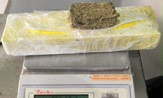 Fiscalização em estabelecimento comercial durante operação integrada em Joinville
