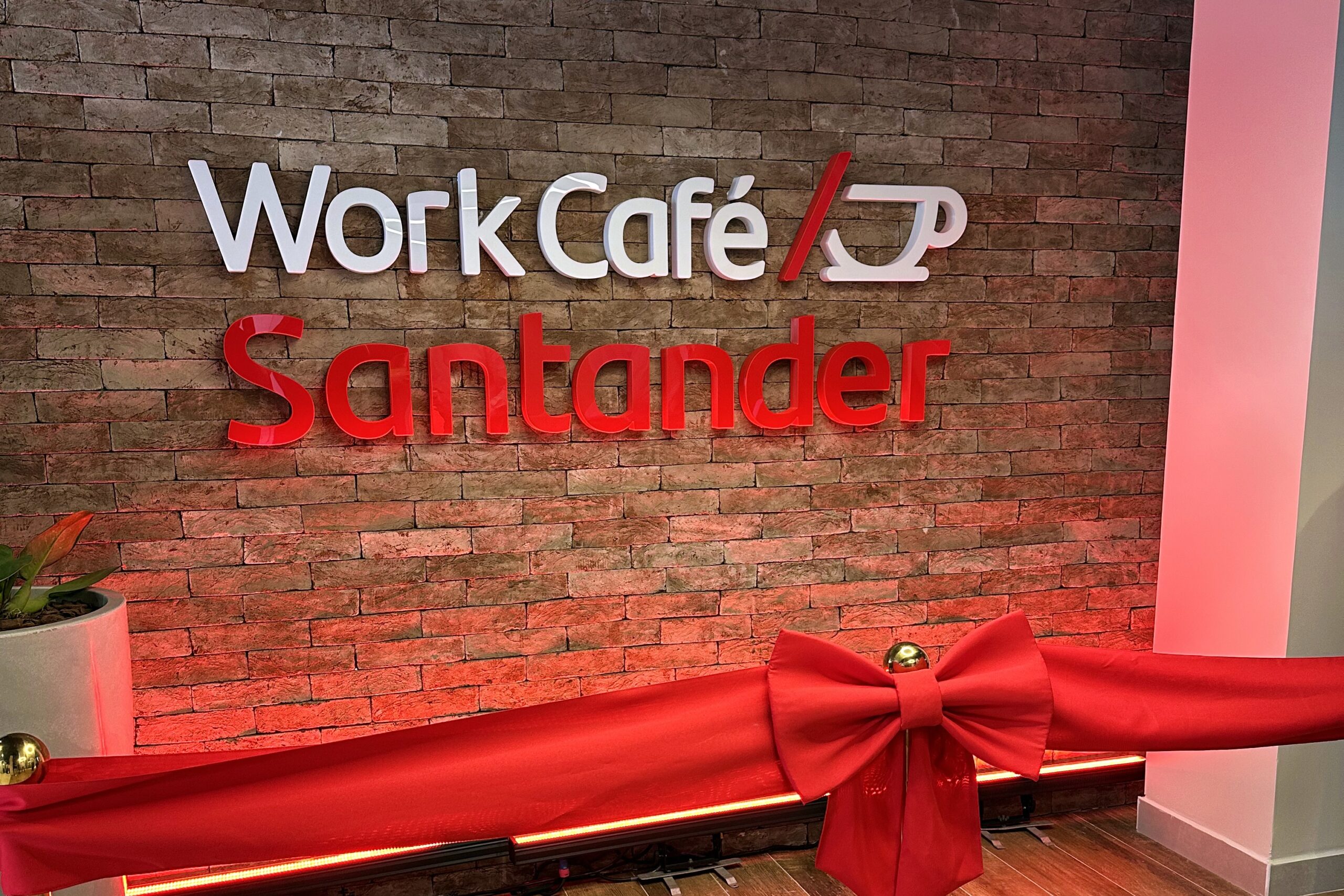 Inauguração do WorkCafé Santander foto 3