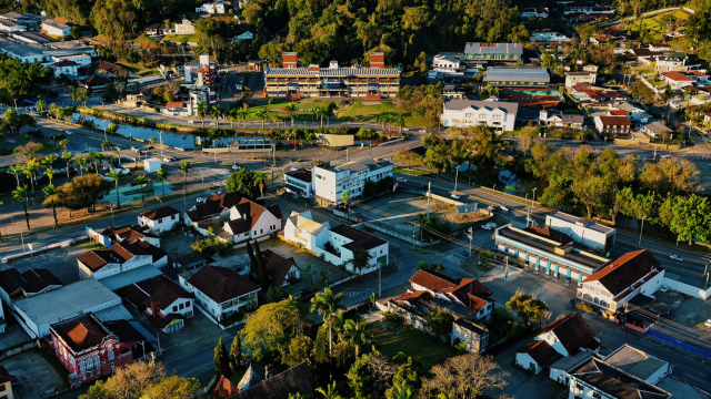 Trabalhar muito para ter o mínimo. A realidade de quem vive em Joinville