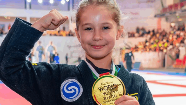 Joinvilense Sarah Posenatto, de 10 anos, conquista título mundial em Abu Dhabi